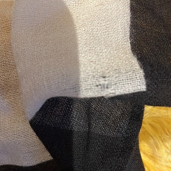 Vintage luxury canvas geo printed  square scarf - Picture 9 of 17